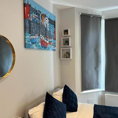 Southall Stays Near Heathrow Ub2 ภายนอก รูปภาพ