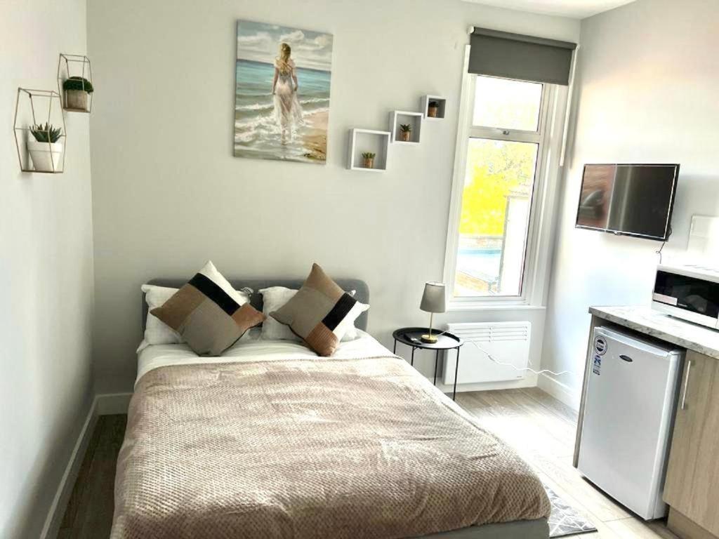 Southall Stays Near Heathrow Ub2 ภายนอก รูปภาพ